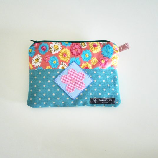 Kleine gestreifte Waschtasche - BambiStyle